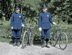 Colorized version of this Shorpy old photo. View full size.
