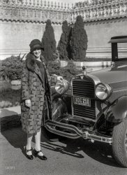 San Francisco, 1927. "Hudson Super Six sedan at the DeYoung Museum." Latest addition to the Shorpy Aviary of Automotive Albatrosses. View full size.