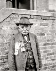 "G.A.R. -- Paul Huber." The Union Army soldier from Indiana at the Grand Army of the Republic meeting of Civil War veterans in the nation's capital. "43rd National Encampment, Prisoners of War, Washington, D.C., Sept. 27-30, 1915." National Photo glass negative. View full size.