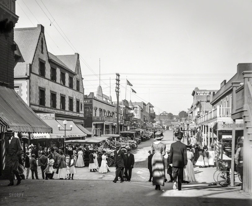 Santa Monica, Calif., circa 1915. "Pier Avenue, Ocean Park." Meet you in an hour at the Sundae Shop! 5x7 glass negative, Detroit Publishing Co. View full size.