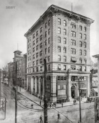 Vicksburg, Mississippi, 1906. "First National Bank and Carroll Hotel, Washington and Clay streets." This junior skyscraper was the tallest building in the state when it was completed in 1907. Shopworn 8x10 inch glass negative, Detroit Publishing Company. View full size.